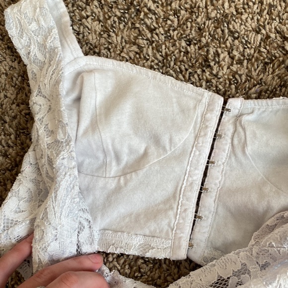 Urban Outfitters Front Hook Crop Top - Picture 4 of 4